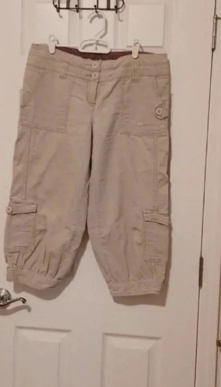 TWA velvet Bermudas shorts Women's Size 8 - Picture 13 of 13